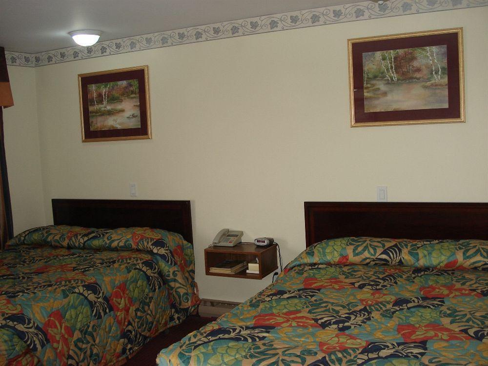 Lincoln Motel Sturgeon Falls エクステリア 写真