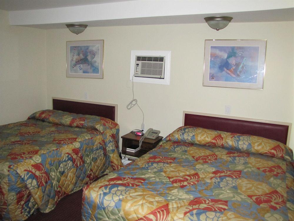 Lincoln Motel Sturgeon Falls エクステリア 写真