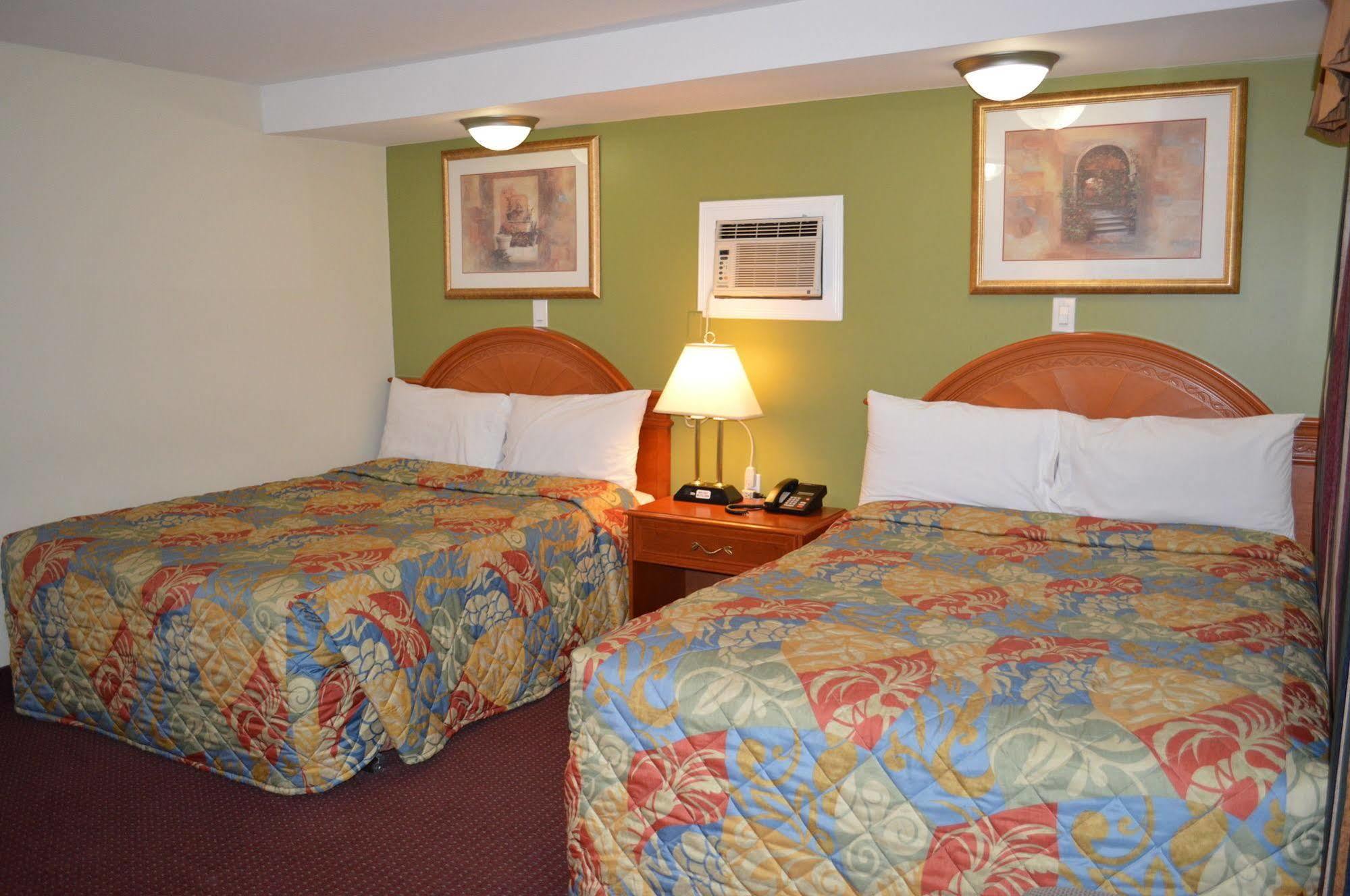 Lincoln Motel Sturgeon Falls エクステリア 写真