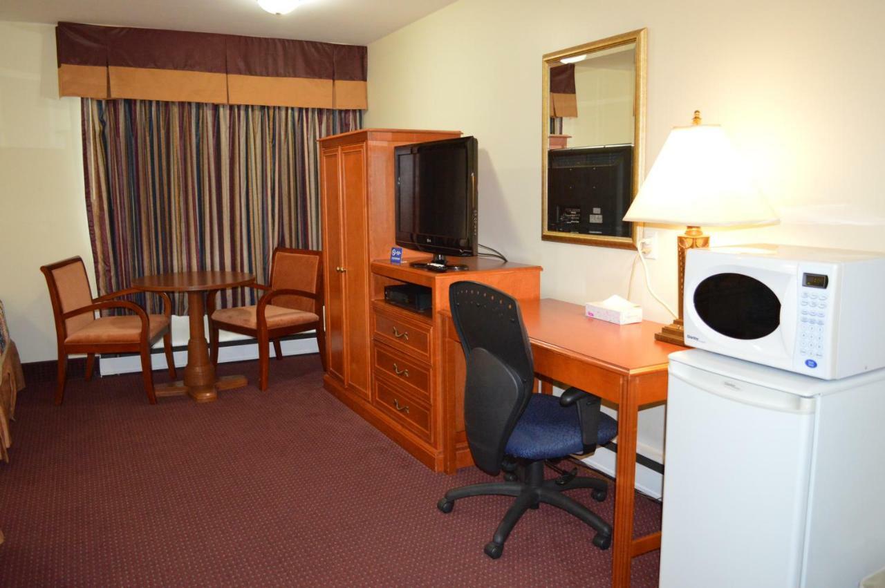 Lincoln Motel Sturgeon Falls エクステリア 写真