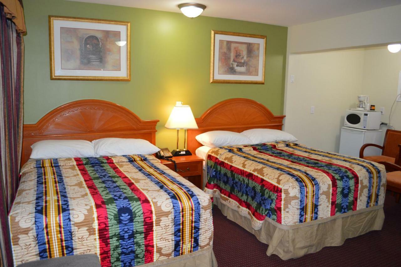 Lincoln Motel Sturgeon Falls エクステリア 写真